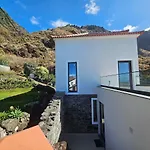Villa Ladeira Dos Zimbreiros - 3 Bedroom, Jacuzzi, Gym, Ac, Pool With Optional Heated Water Paul do Mar (Madeira)