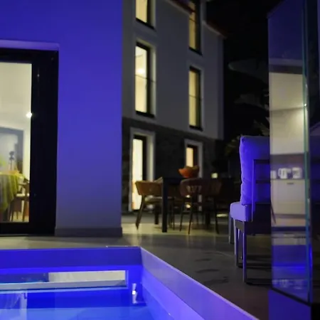 Ladeira Dos Zimbreiros - 3 Bedroom, Jacuzzi, Gym, Ac, Pool With Optional Heated Water Willa Paul do Mar (Madeira)