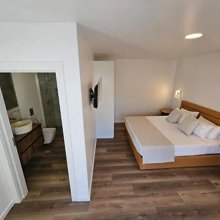 Villa Ladeira Dos Zimbreiros - 3 Bedroom, Jacuzzi, Gym, Ac, Pool With Optional Heated Water Paul do Mar (Madeira)