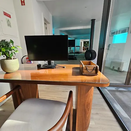 Ladeira Dos Zimbreiros - 3 Bedroom, Jacuzzi, Gym, Ac, Pool With Optional Heated Water Paul do Mar (Madeira)