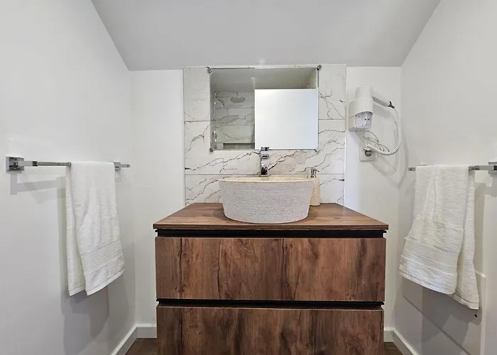 Ladeira Dos Zimbreiros - 3 Bedroom, Jacuzzi, Gym, Ac, Pool With Optional Heated Water וילה