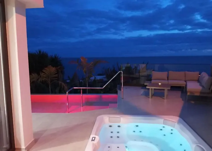 Ladeira Dos Zimbreiros - 3 Bedroom, Jacuzzi, Gym, Ac, Pool With Optional Heated Water 빌라